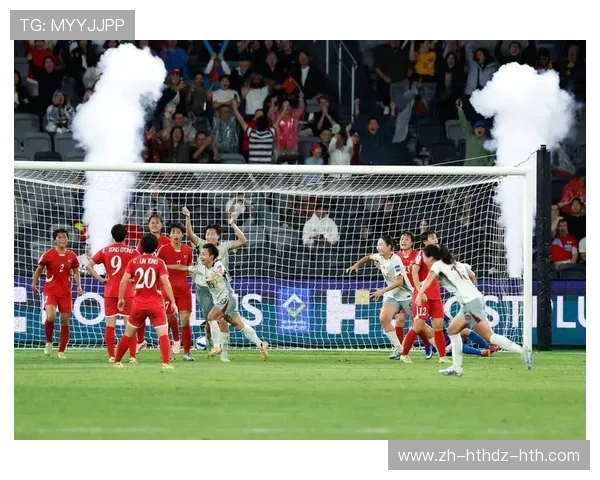 女足亚洲杯B组第三轮中国队2比1逆转朝鲜队 小组赛强势收官